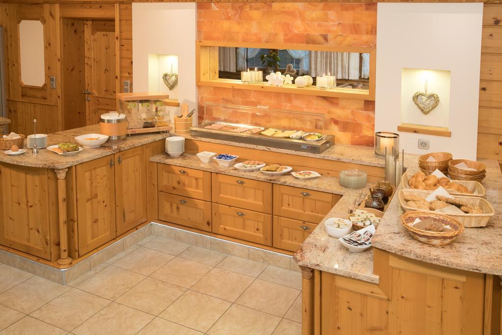 Hotel Garni Landhaus Platzer Zell am Ziller Ngoại thất bức ảnh