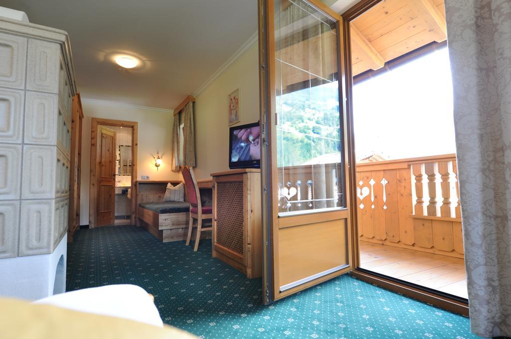 Hotel Garni Landhaus Platzer Zell am Ziller Ngoại thất bức ảnh