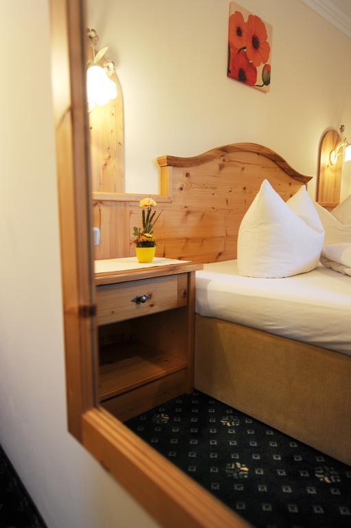 Hotel Garni Landhaus Platzer Zell am Ziller Ngoại thất bức ảnh