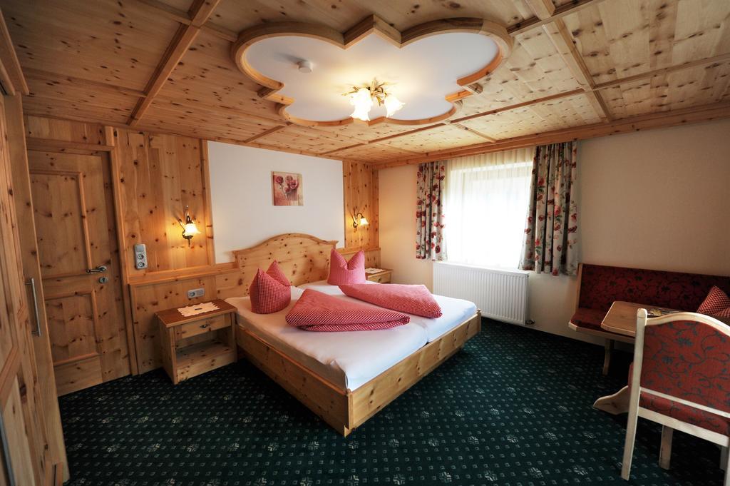 Hotel Garni Landhaus Platzer Zell am Ziller Ngoại thất bức ảnh