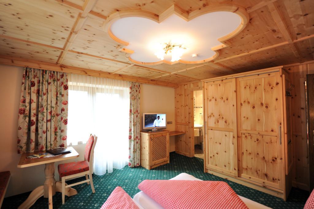 Hotel Garni Landhaus Platzer Zell am Ziller Ngoại thất bức ảnh