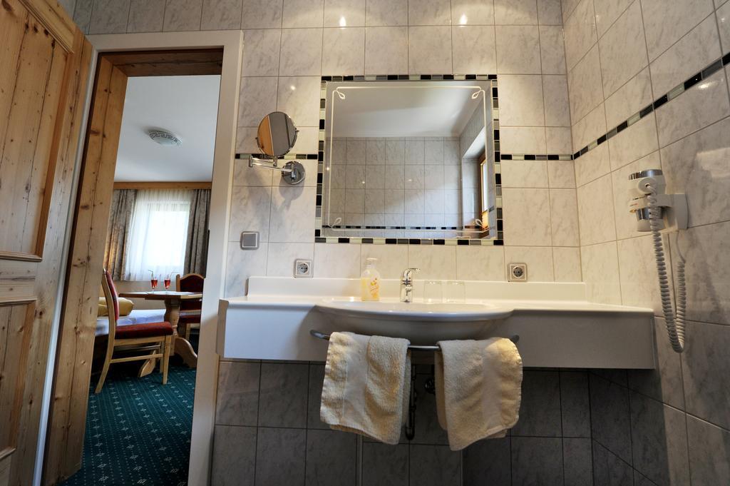 Hotel Garni Landhaus Platzer Zell am Ziller Ngoại thất bức ảnh